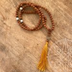 Japamala Nepalí Amarillo Buda para nuevos comienzos, felicidad y sabiduría