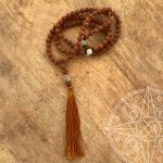 Japamala Nepalí café Buda para concretar sueños, concentración y sabiduría