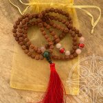 Japamala Nepali rojo para protección y oración.