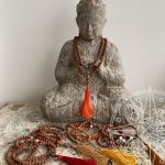 Japamala Nepalí café Buda para concretar sueños, concentración y sabiduría