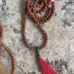 Japamala Nepalí café Buda para concretar sueños, concentración y sabiduría